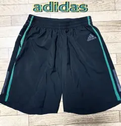 【美品】adidas ハーフパンツ ブラック グリーンストライプ　レディース