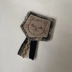 ハンドメイド　ねこ　ブローチ