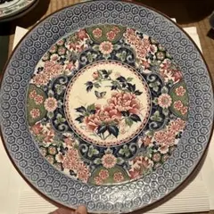 和風 花柄 蝶の装飾 皿