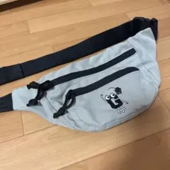 GUESS×GENERATIONS ボディバッグ