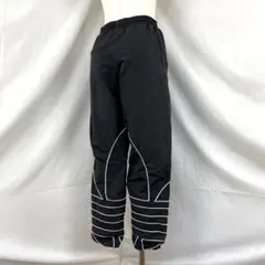 アディダスオリジナルス ラージロゴ ナイロン トラックパンツ ジョガー 刺繍