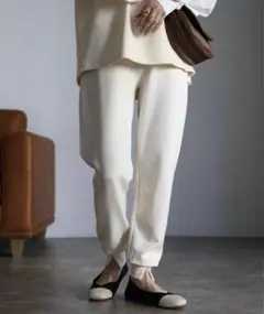 【新品未使用】リラックスポンチジョガーパンツ　/ジョグパンツ
