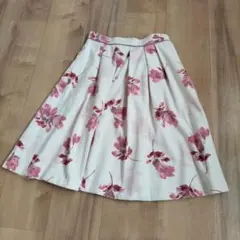 【最終値下げ】アプワイザーリッシェ　花柄　スカート