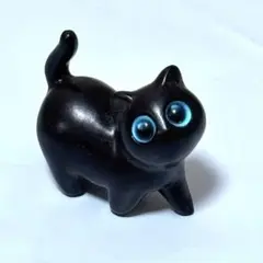 大阪万博　スーダン　黒猫　置物