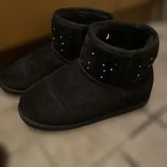ビジュー付きブラックムートンブーツ　moz モズ　Lサイズ