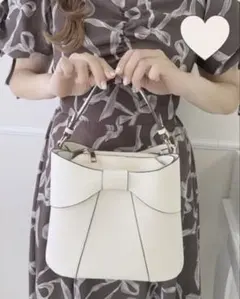 しまむら　maki melume ホワイトリボンショルダーバッグ　中白のサムネイル