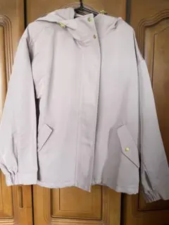 フード付き マウンテンパーカー