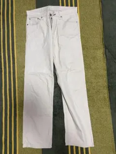 UNIQLO ホワイト ストレートジーンズ
