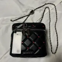 K*様 CHARLES & KEITH ブラックショルダーバッグ