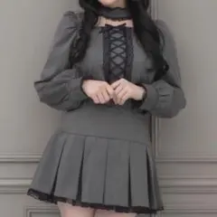 pium レースフリルプリーツミニワンピース - メルカリ