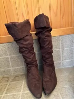 ブラウンブーツ