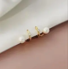 N091小ぶり　パール　キラキラ　イヤリング　韓国　結婚式　おしゃれ　上品　通勤