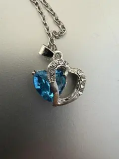 ☆新品☆レディース☆ネックレス☆クリスタルハート☆水色☆