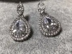 クリスタル ティアドロップ型ピアス 結婚式 フォーマル パーティー ブライダル