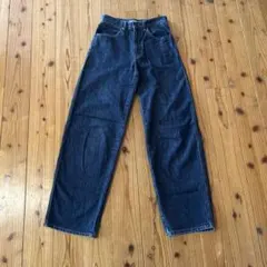 UNIQLO ストレートデニム　ハイウエスト　24インチ（61cm）