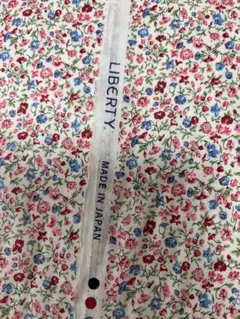 リバティ縦長はぎれポゥジーメドゥ