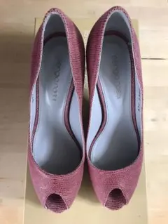 未使用品 セルジオロッシ 34 1/2 ピンクパンプス