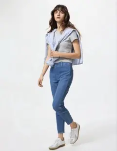 UNIQLO ウルトラストレッチクロップドデニムレギンスパンツのサムネイル