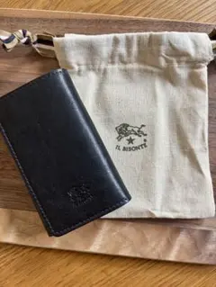 IL BISONTE ブラックキーケース