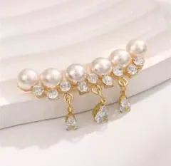 ブローチ　パール　ラインストーン　上品　ゴールド　卒業式　卒園式　フォーマル