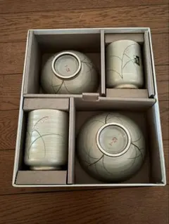 美濃焼き　夫婦茶碗　湯呑み　4点セット　未使用品　すすきの模様　民芸　和渓苑のサムネイル