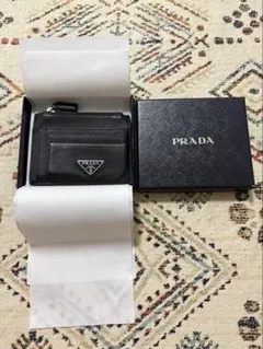 PRADA キルティング カードケース ブラック - メルカリ
