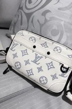 Louis Vuitton ショルダーバッグ ホワイト