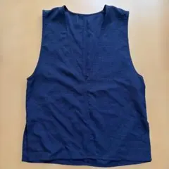 A DAY IN THE LIFE ネイビー　リネンライクVネックベスト