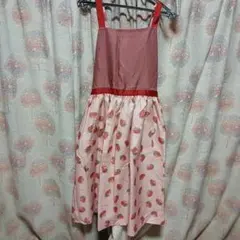 いちご柄ピンクエプロン