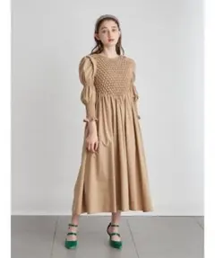 リリーブラウン スモッキングワンピース