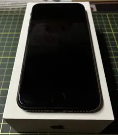 Apple iPhone SE2 ブラック 本体　美品