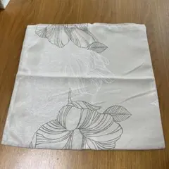 ベージュ花柄クッションカバー 44cm