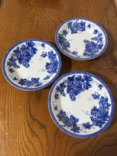 青いブドウ模様の皿3枚セット