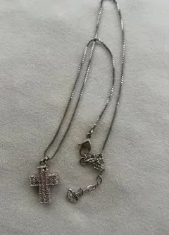 SWAROVSKIピンクラインストーンクロスネックレスピンメシルバー