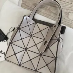 新品BAOBAOプラチナム7×7シルバースモールトートISSEYMIYAKE - メルカリ