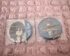 進撃の巨人　ミカサ・アッカーマン　 ミカサ　ホログラム缶バッジ　2個セット