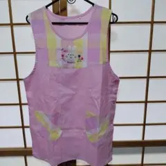 ウサギ刺繍付きピンクエプロン