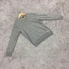 ✨ユニクロ✨長袖ニット♡Vネック♡ピュアニューウール♡グレー♡メンズ(M)