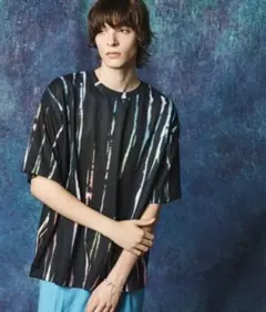 メゾンスペシャル アブストラクト プライム オーバー クルーネック Tシャツのサムネイル