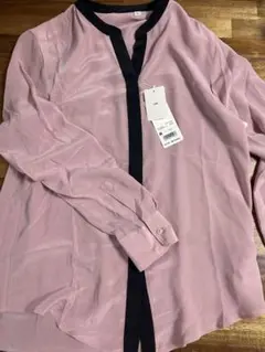 ピンクの長袖シャツ Mサイズ ネイビーアクセント