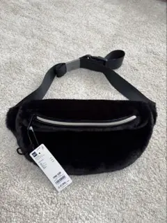 【新品タグ付】 GU ジーユー フェイクファー ウエストバッグ ブラック 黒