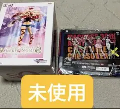 未使用　マクロスF シェリル・ノーム フィギュア & マルチクロス セット