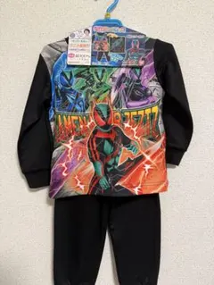【新品】仮面ライダー パジャマ 100 長袖 タグ付き 男の子 キラキラ 光る