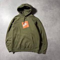 18657 NIKE プリントロゴ パーカー カーキ