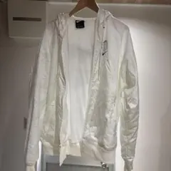 ナイキ ホワイト ナイロンジャケット フード付き