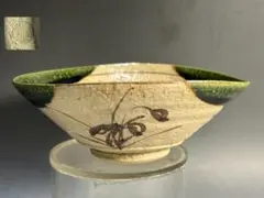 美濃系 織部茶碗 沓形茶碗 蔓草文 総織部 茶道具 古陶磁 江戸後期～明治時代写 美濃系 織部茶碗 沓形茶碗 蔓草文 総織部 茶道具 古陶磁 江戸後期