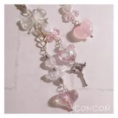 ハンドメイド　ビーズキーホルダー　y2k 韓国　チャーム　ピンク　キラキラ