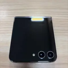 motorola razr 50 ultra 256GB ソフトバンク外箱付き motorola razr 50 ultra 256GB ソフトバンク外箱付き - メルカリ