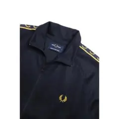 【9月末値下げ】美品　Fred Perry トラックジャケット　ネイビーサイズL