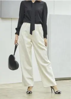 UNIQLO ホワイト ワイドパンツ